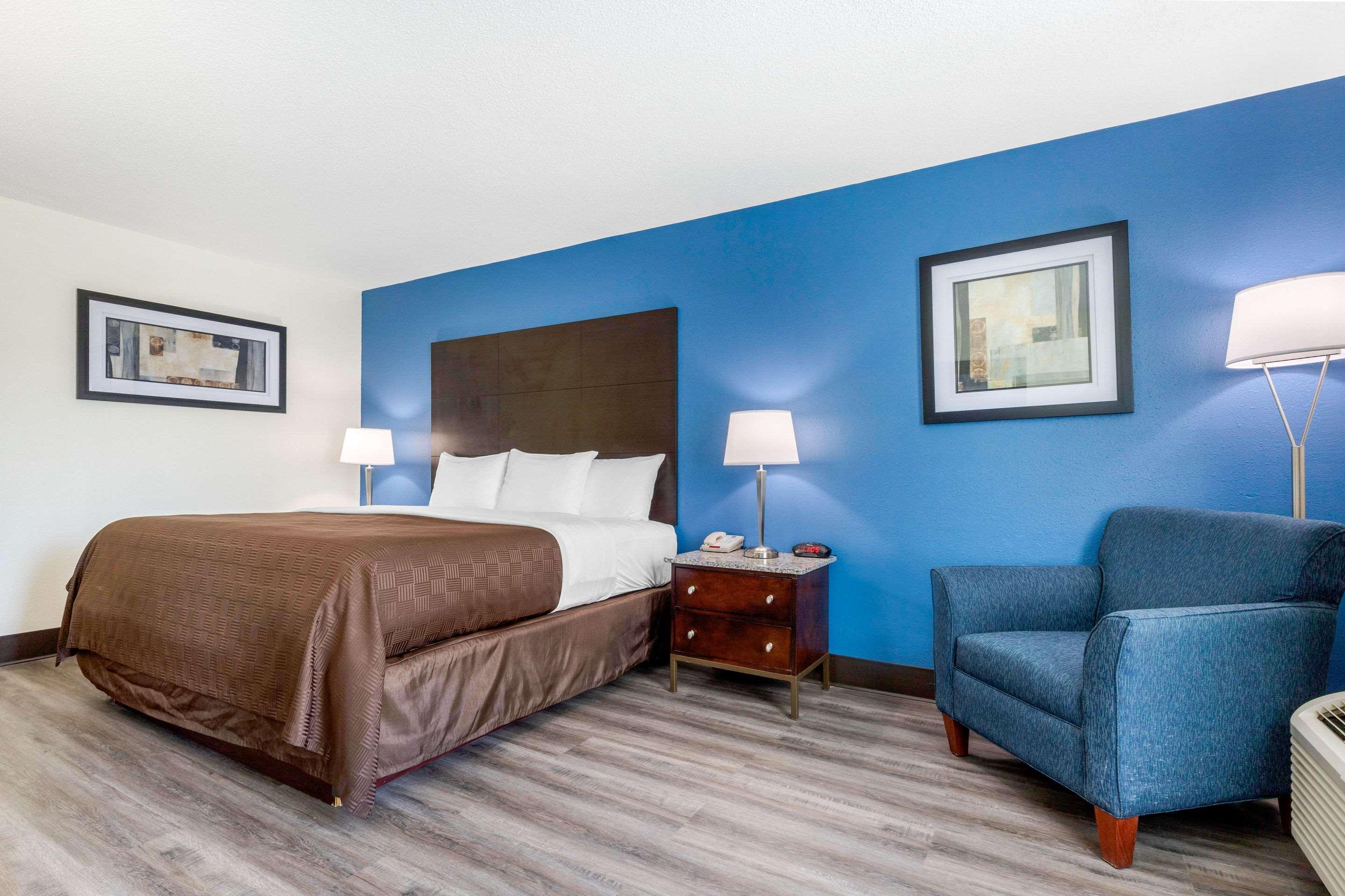 Days Inn And Suites By Wyndham Oxford Exterior foto